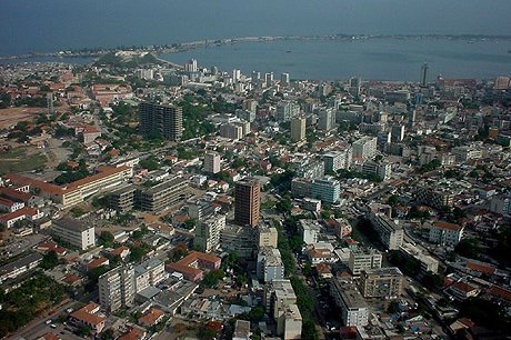 Governo quer que 80% da população de Luanda use transportes públicos