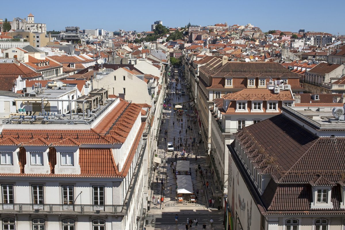 Portugal recebeu 19,1 milhões de turistas em 2016
