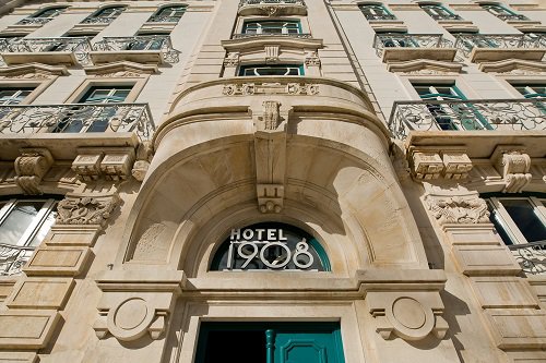1908 Lisboa Hotel abre no Largo do Intendente