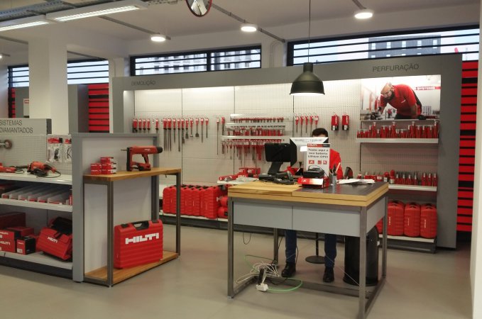 Hilti abre nova loja-piloto no Porto