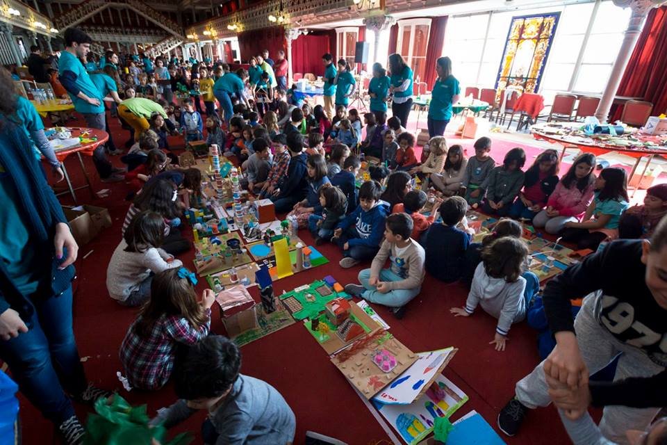 Crianças constroem “Casa do Futuro” na Semana da Reabilitação