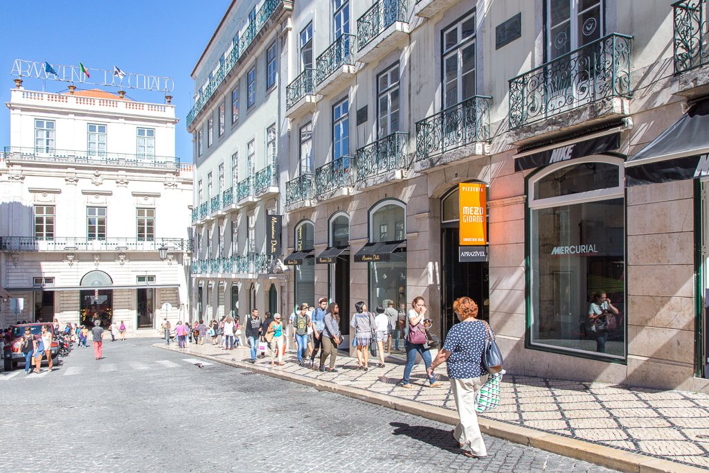 Rendas do comércio de rua disparam em Lisboa e no Porto