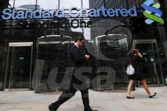 STANDARD CHARTERED FINANCIA BARRAGEM DE LAÚCA COM $265M