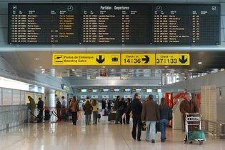 Aeroportos recebem 16 milhões de turistas no verão