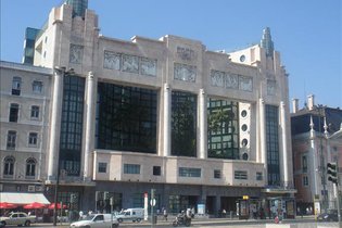 JLL coloca Megastore da Mango nos Restauradores