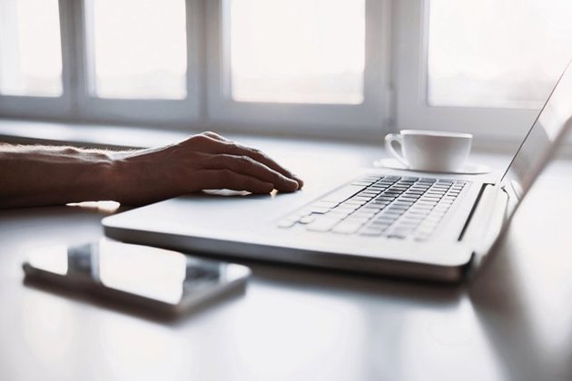 CBRE e JLL comercializam escritórios do AP111