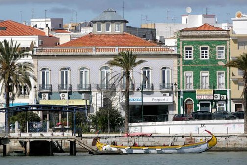 Mais de 8.000 proprietários pagam IMI a triplicar