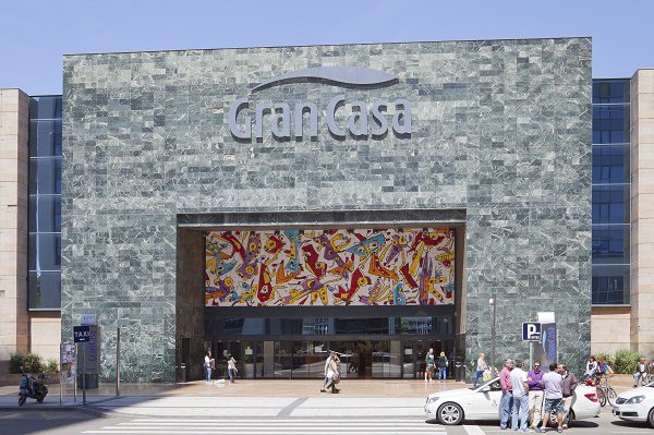 Sonae Sierra e JT compra três shoppings em Espanha por €485M