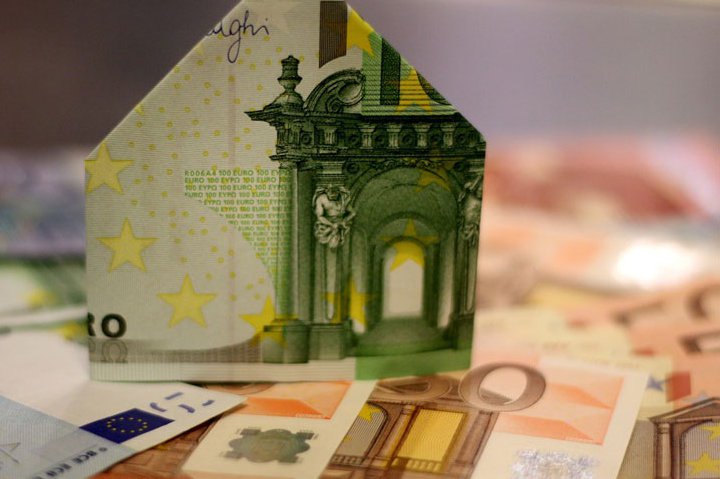 Avaliação bancária sobe 70 euros face a julho do ano passado