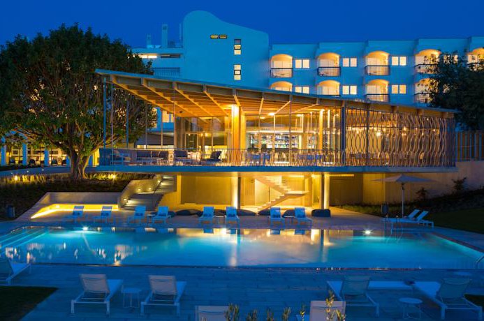 Hotelaria: Volume de negócios cresceu 3,75% no Algarve em 2018