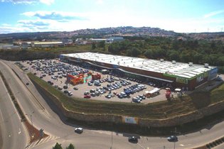Savills gere In Guarda Retail Park