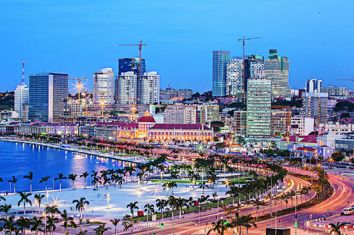 Economia angolana vai crescer 3% nos próximos dois anos
