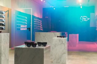 Hawkers abre no Almada Forum
