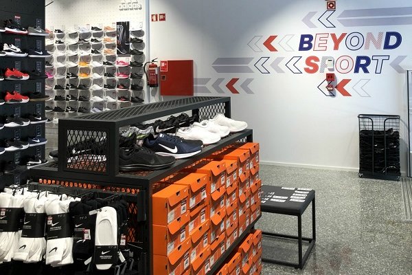 C&W coloca Sports Direct no centro de Gaia