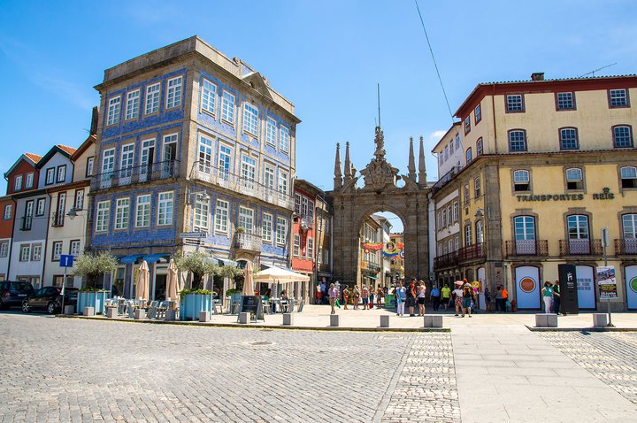 Lojas históricas podem pedir isenção de IMI em Braga
