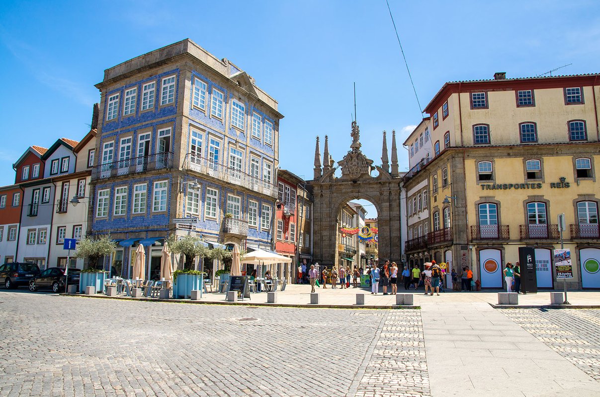 Lojas históricas podem pedir isenção de IMI em Braga
