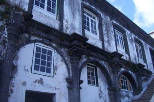 Revive concessiona imóveis na Horta e em Moura