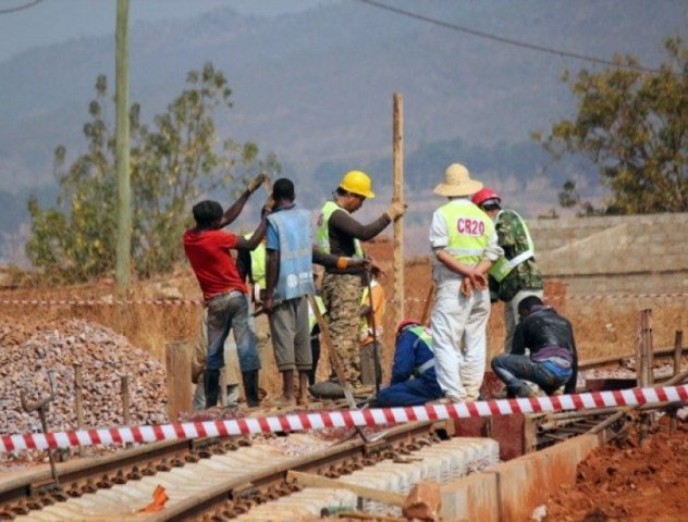 Caminho-de-ferro de Benguela concluído e entregue ao Governo