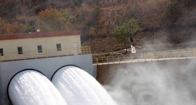 Governo investe $800M em 6 novas barragens no Namibe