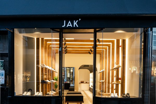 Jak Shoes abre primeira loja física no Porto