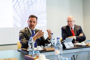 Abreu acompanha JLL no negócio com a MVGM