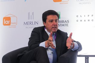 Merlin aguarda passaporte comunitário para criar SIGI