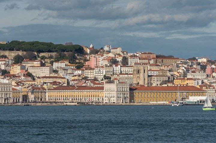 Lisboa: autarquia adia pagamentos de rendas até 30 de junho