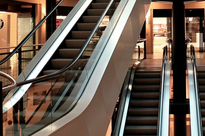 Vendas dos centros comerciais recuperam, com quebras de 19,7%