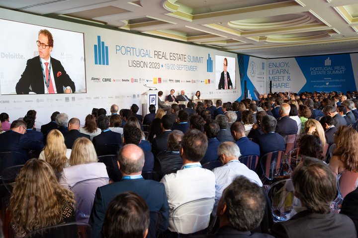 A 7ª edição do Portugal Real Estate Summit regista um recorde de participantes.