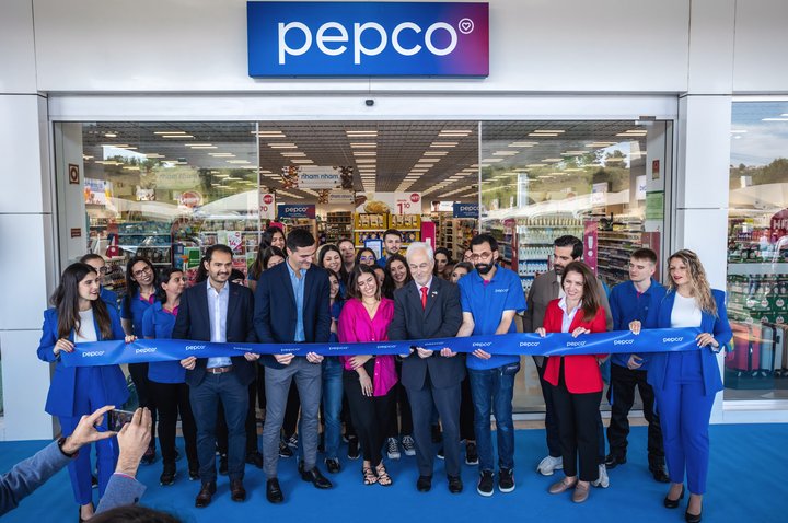 Durante o 1º ano da sua presença no mercado português, a marca planeia dar emprego a mais de 300 pessoas.