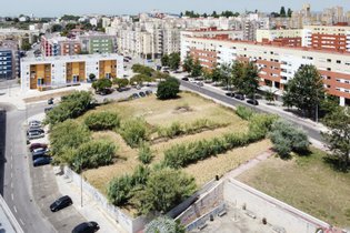 IHRU lança concursos para 375 habitações acessíveis em Almada e Setúbal