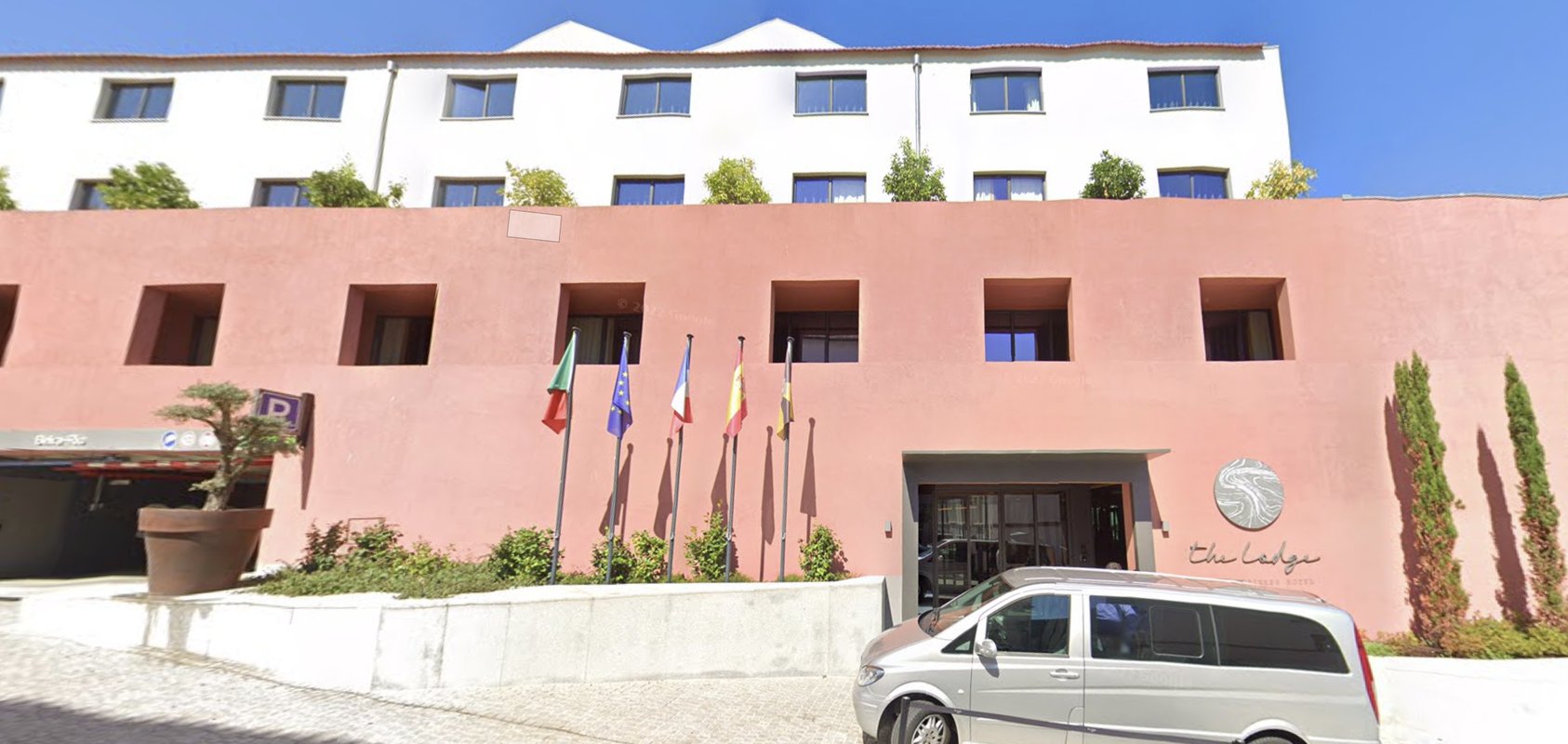 Empresário português vende hotel de Luxo em Gaia por €40M a fundo espanhol