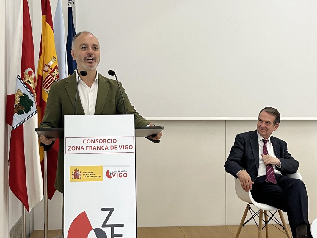 David Regades delegado do consórcio zona franca de Vigo, e Abel Caballero, Presidente da Câmara Municipal.