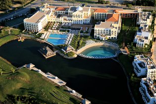 Domes Resorts estreia-se em Portugal com o Domes Lake Algarve (atual.)