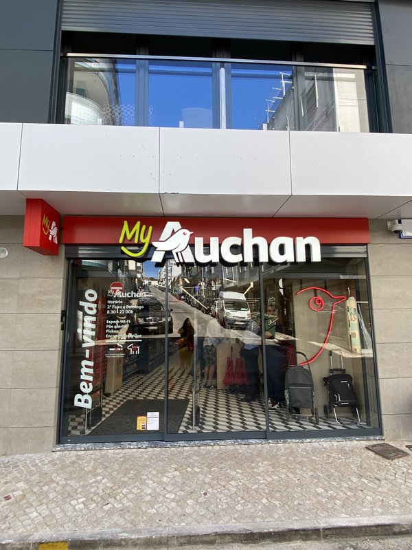 As lojas My Auchan caracterizam-se por dar uma resposta simples e prática nas cidades.