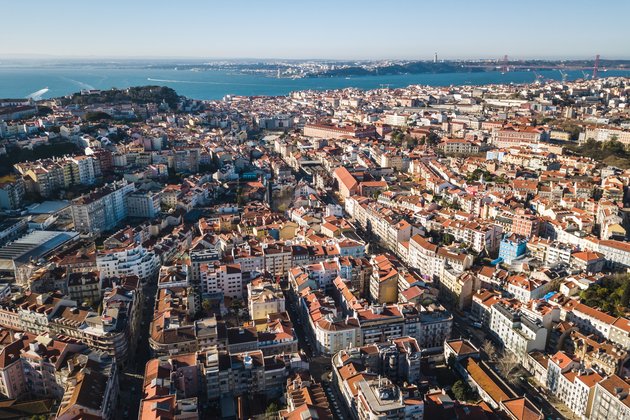 Aeroporto de Lisboa pode chegar aos 49M de passageiros antes do Montijo