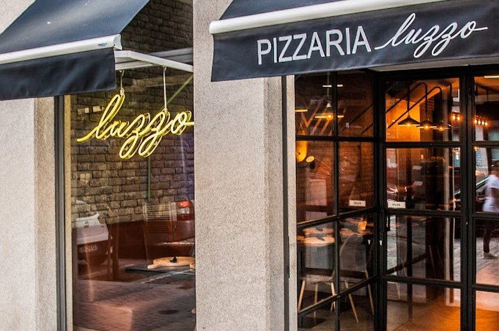 Loja da Luzzo Pizzaria no Porto vendida por 1 milhão de euros