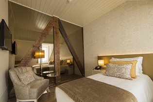 Turismo afunda perdas em setembro