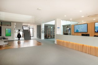 Vilamoura World tem novos escritórios com ambiente moderno e funcional