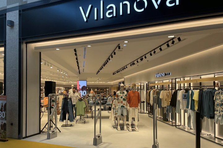 C&W coloca Vilanova em 2 centros comerciais