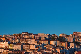 Estado vai arrendar 120 casas devolutas da Segurança Social