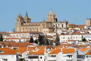 Turismo mantém quebras de 60% em outubro