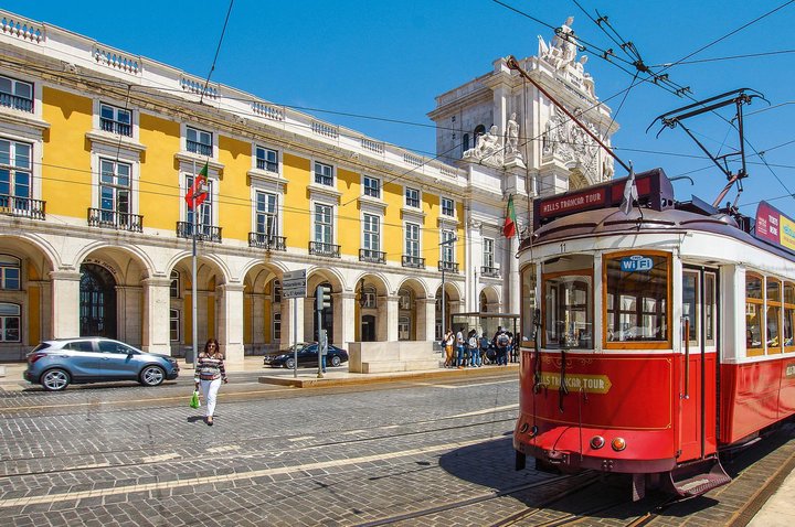 Lisboa admite canalizar taxa turística para investimento em habitação
